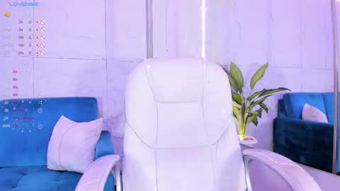 Snapshot of afrodytasky chatting on 11.12.25 A F R O D I T A online show from 11.12.25