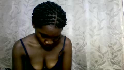 pink  and josphen online show from 02.04.25