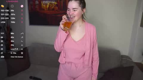 Lana  1800 - 0330 UTC   Mia 0700- 1630 UTC online show from 02.27.26