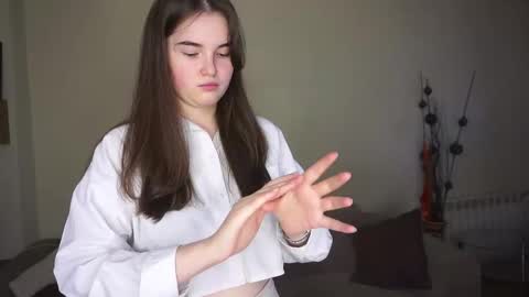 Lana  1800 - 0330 UTC   Mia 0700- 1630 UTC online show from 03.31.26