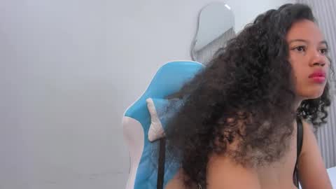 Snapshot of agata18_ chatting on 10.24.25 A G A T A  online show from 10.24.25