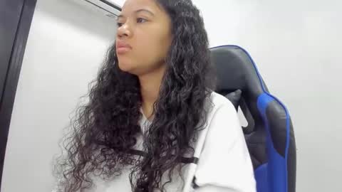 A G A T A  online show from 01.15.26