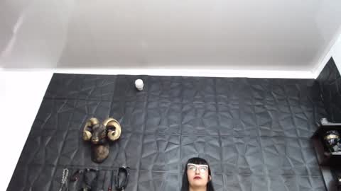 Snapshot of agata_darkness chatting on 12.28.24 Miss Agata online show from 12.28.24