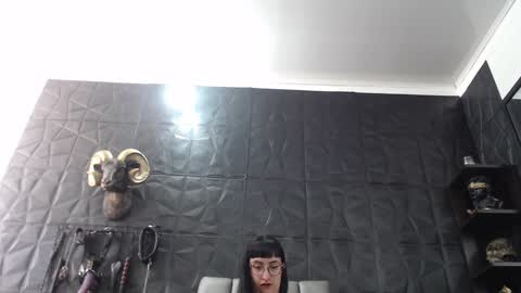 Snapshot of agata_darkness chatting on 01.14.25 Miss Agata online show from 01.14.25