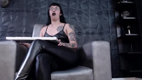 Snapshot of agata_darkness chatting on 02.26.25 Miss Agata online show from 02.26.25