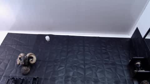 Snapshot of agata_darkness chatting on 02.28.25 Miss Agata online show from 02.28.25