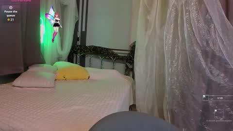 Snapshot of agata_kriste7 chatting on 11.21.25 Agata Kriste online show from 11.21.25