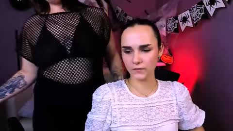 Snapshot of agata_queenn chatting on 10.23.25 Agata online show from 10.23.25