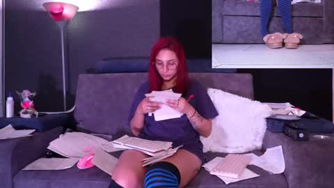 Agata Collinss online show from 09.22.25