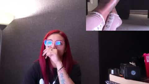 Agata Collinss online show from 12.18.25