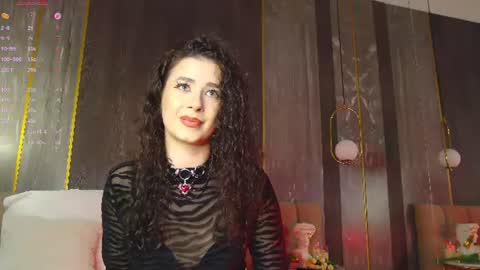 Snapshot of agatamercer chatting on 07.18.26 Agata online show from 07.18.26