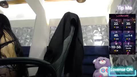 Snapshot of agatha15_ chatting on 12.04.25 Agatha online show from 12.04.25