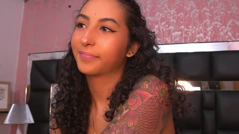 Snapshot of agatha_collinss chatting on 01.21.25 Val inst agatha clls online show from 01.21.25