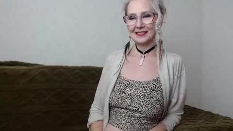 Agatha online show from 01.12.25