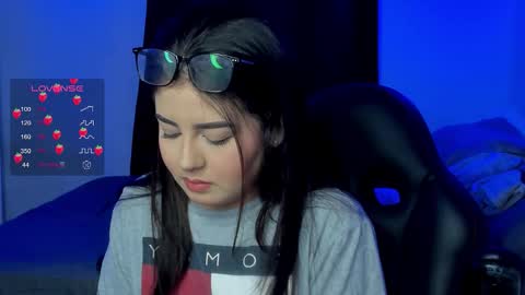 Snapshot of agatha_riccie chatting on 11.22.25 Cat online show from 11.22.25