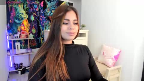 Snapshot of agatha_v__ chatting on 01.27.25 agatha_v__ online show from 01.27.25