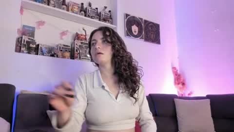 Snapshot of agathaa_ks_ chatting on 05.11.26 Camila 2 online show from 05.11.26