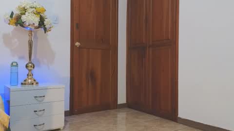 Agathaa white online show from 09.15.25