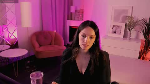 Agnes online show from 09.26.25