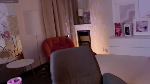 Agnes online show from 02.22.26