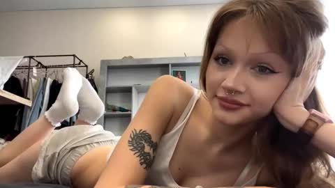 Lola online show from 10.04.25