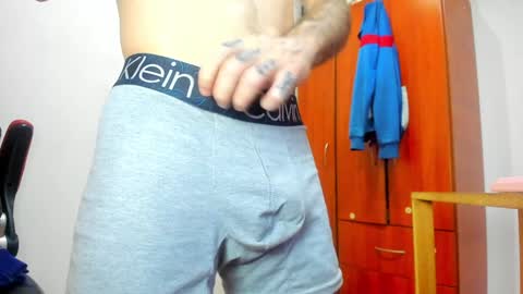 Agustin online show from 12.26.24