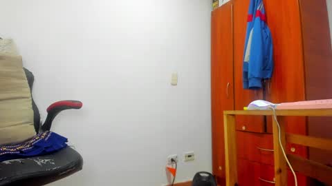 Agustin online show from 12.28.24