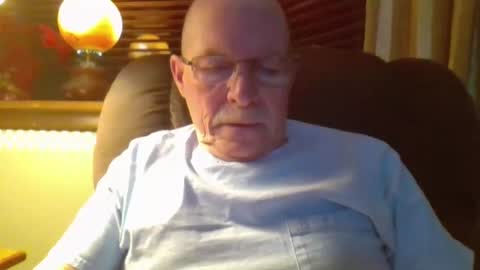 Snapshot of aguynrkfrd chatting on 12.02.24 aguynrkfrd online show from 12.02.24