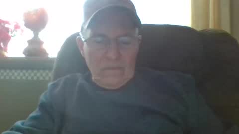 Snapshot of aguynrkfrd chatting on 12.24.24 aguynrkfrd online show from 12.24.24