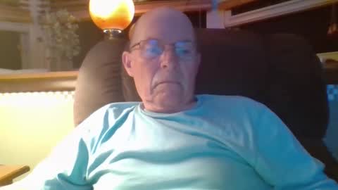 Snapshot of aguynrkfrd chatting on 09.22.25 aguynrkfrd online show from 09.22.25