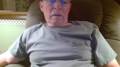 Snapshot of aguynrkfrd chatting on 09.28.25 aguynrkfrd online show from 09.28.25