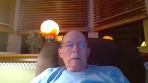 Snapshot of aguynrkfrd chatting on 10.08.25 aguynrkfrd online show from 10.08.25