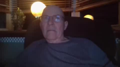 Snapshot of aguynrkfrd chatting on 11.23.25 aguynrkfrd online show from 11.23.25