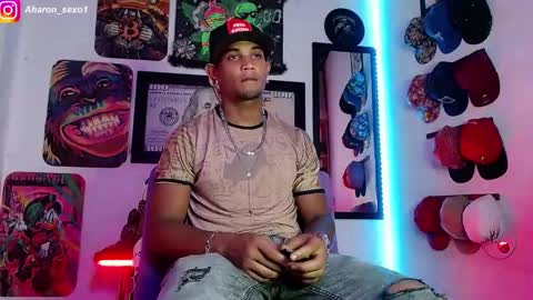 Snapshot of aharon_sexo1 chatting on 01.01.25 Aharon  Zamora online show from 01.01.25