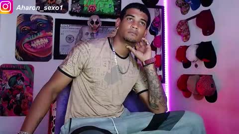 Snapshot of aharon_sexo1 chatting on 01.05.25 Aharon  Zamora online show from 01.05.25