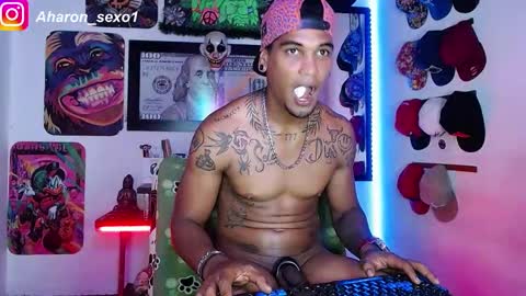 Snapshot of aharon_sexo1 chatting on 01.07.25 Aharon  Zamora online show from 01.07.25