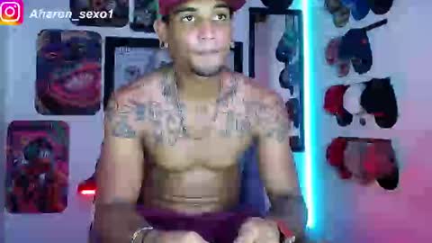 Snapshot of aharon_sexo1 chatting on 01.08.25 Aharon  Zamora online show from 01.08.25