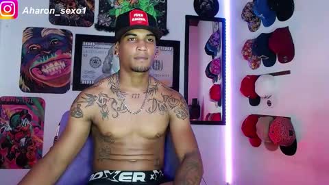 Snapshot of aharon_sexo1 chatting on 01.08.25 Aharon  Zamora online show from 01.08.25