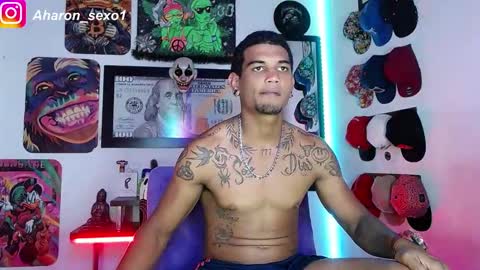 Snapshot of aharon_sexo1 chatting on 01.09.25 Aharon  Zamora online show from 01.09.25