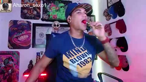 Snapshot of aharon_sexo1 chatting on 01.20.25 Aharon  Zamora online show from 01.20.25