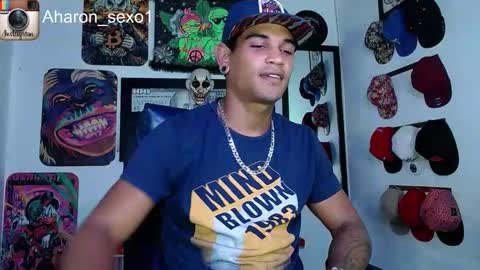 Snapshot of aharon_sexo1 chatting on 01.20.25 Aharon  Zamora online show from 01.20.25