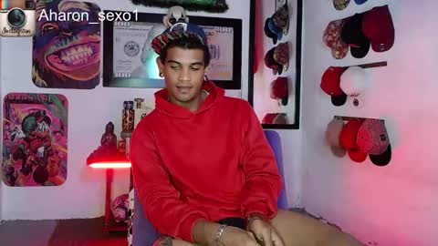 Snapshot of aharon_sexo1 chatting on 01.26.25 Aharon  Zamora online show from 01.26.25