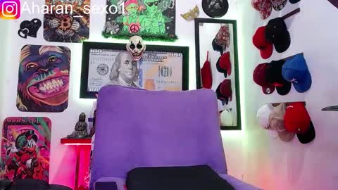 Snapshot of aharon_sexo1 chatting on 02.10.25 Aharon  Zamora online show from 02.10.25