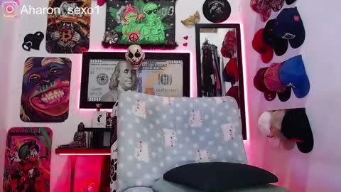 Snapshot of aharon_sexo1 chatting on 02.23.25 Aharon  Zamora online show from 02.23.25