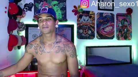 Snapshot of aharon_sexo1 chatting on 03.11.25 Aharon  Zamora online show from 03.11.25