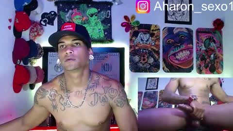 Snapshot of aharon_sexo1 chatting on 03.11.25 Aharon  Zamora online show from 03.11.25