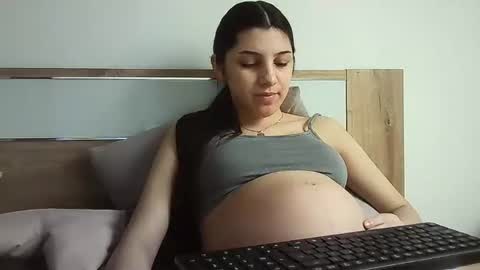 Snapshot of ahotkitty18 chatting on 11.27.25 Selena online show from 11.27.25