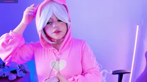 Snapshot of ahri_elderwood chatting on 01.14.26 Ahri help me get to 100 online show from 01.14.26