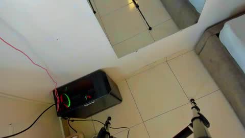 Snapshot of ahslyevans__ chatting on 04.14.26 AHSLY online show from 04.14.26