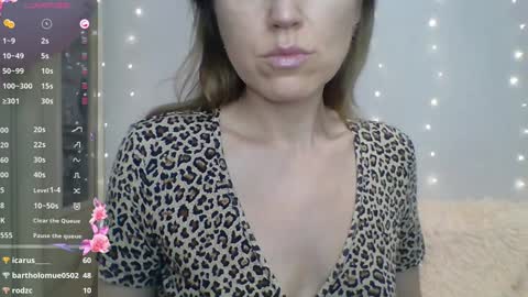 Snapshot of ahtena chatting on 12.22.24 Ahtena online show from 12.22.24